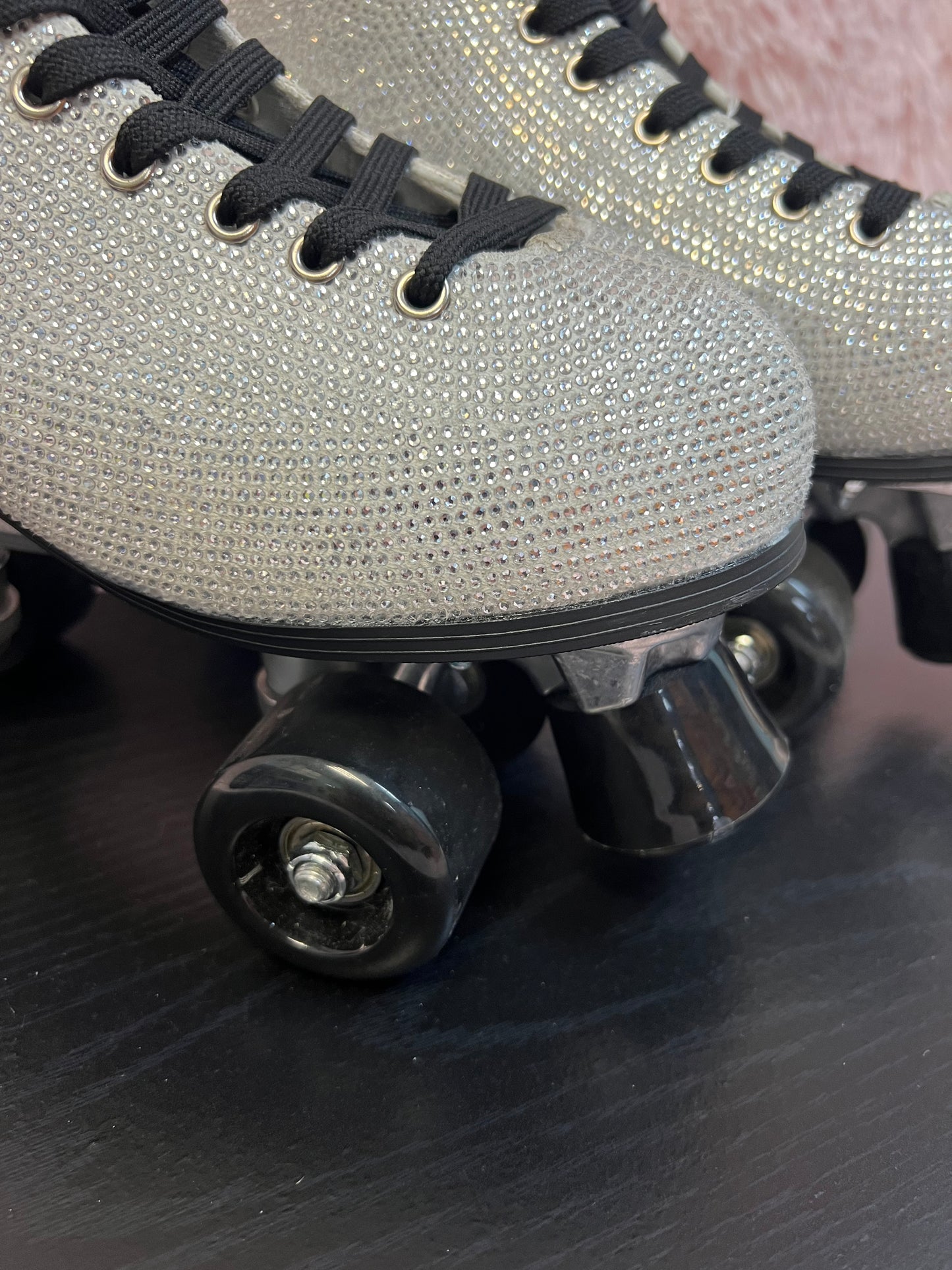 ARCHIE-15 Blingy Silver Rhinestone Women's Roller Skates