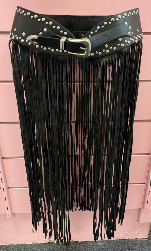 FILLY BLACK FAUX LEATHER BELT WITH STUDS AND LONG ALL AROUND FRINGE