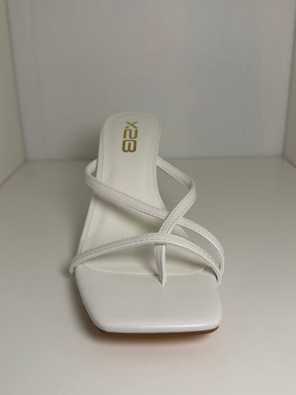 HALLIE-1 WHITE FAUX LEATHER STRAPPY SPLIT TOE SLIP-ON MULE KITTEN HEEL SANDALS