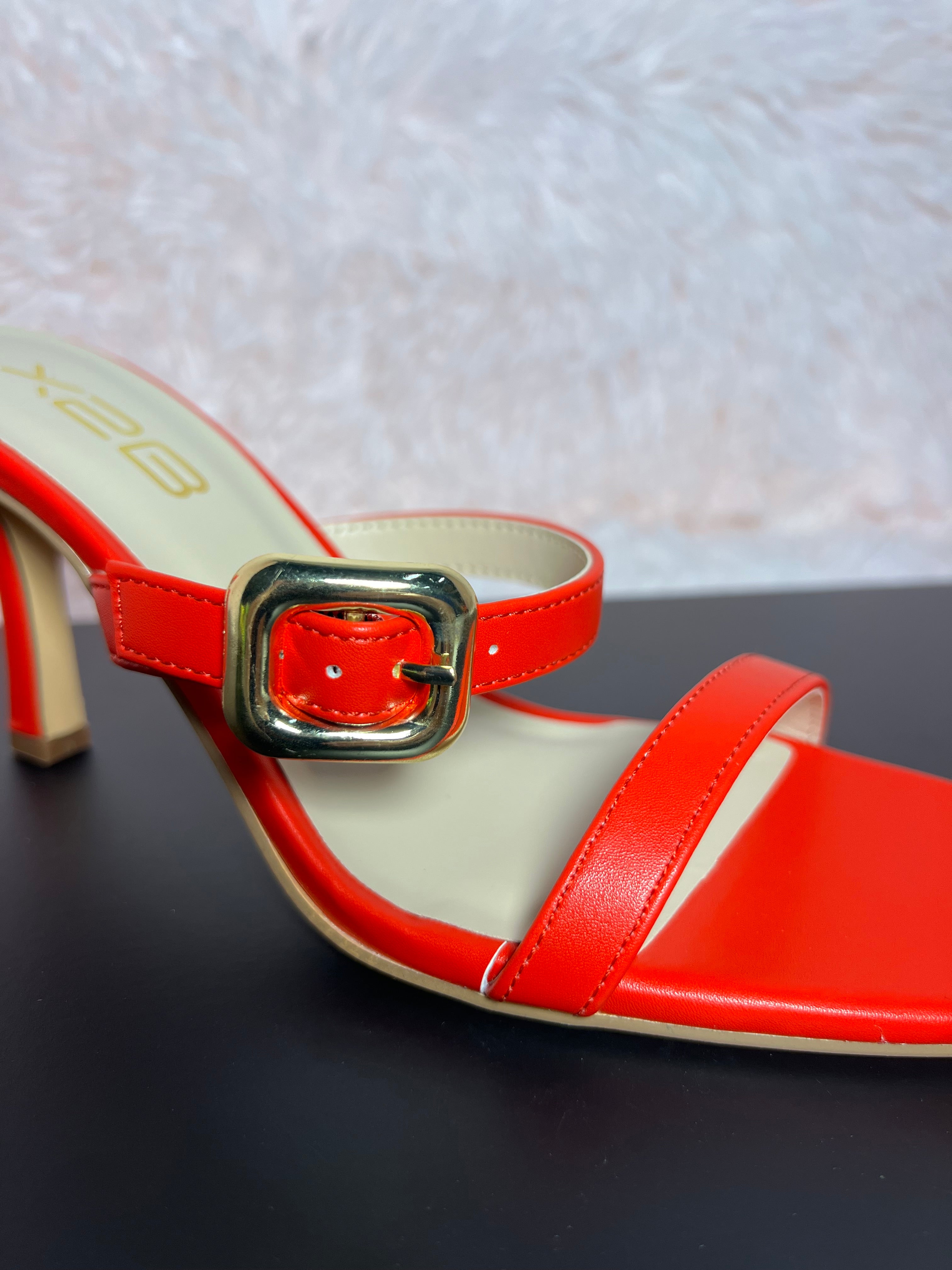 DOVIE-8 Red
