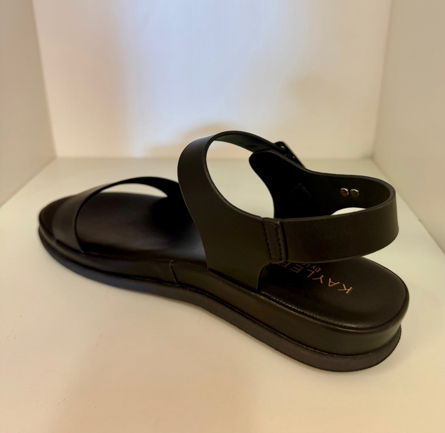 REXBURG-62 BLACK FAUX LEATHER CUSHIONED SANDAL