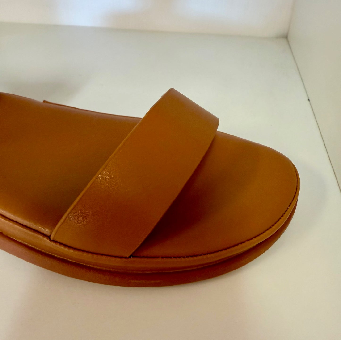 REXBURG-62 CAMEL FAUX LEATHER CUSHIONED SANDAL