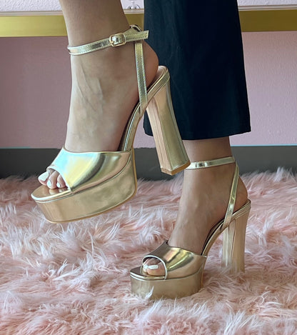 DELLA S26 GOLD METALLIC FAUX LEATHER PLATFORM BLOCK HEEL WITH ANKLE STRAP