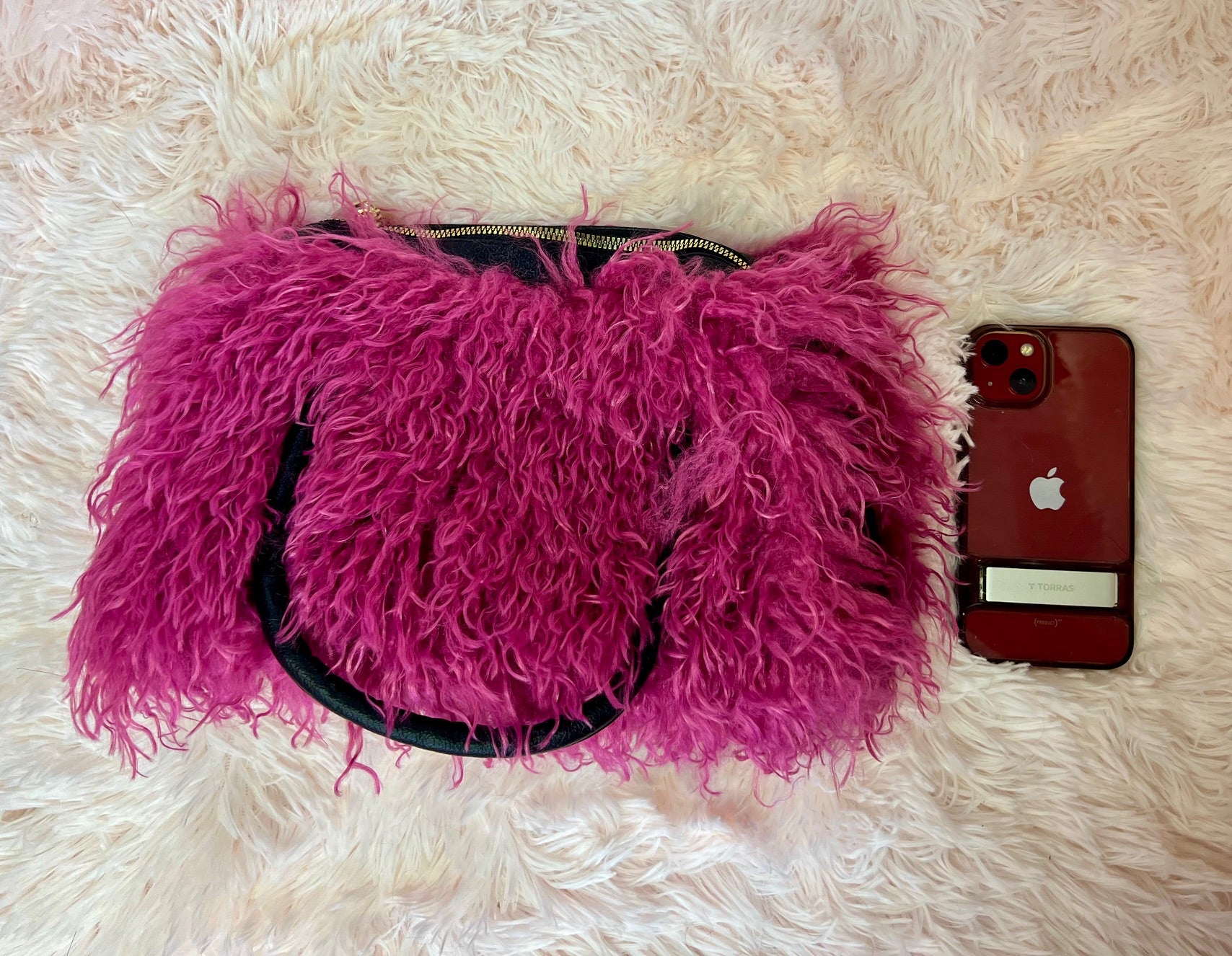 DAWN FAUX CURLY FUR SHOULDER BAG FUCHSIA