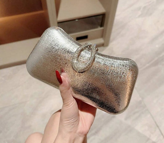 SUSSIE CLUTCH BAG SILVER