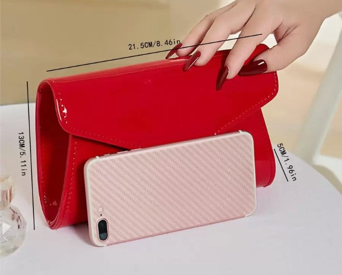 ZOEY PATENT LEATHER CLUTCH BAG RED