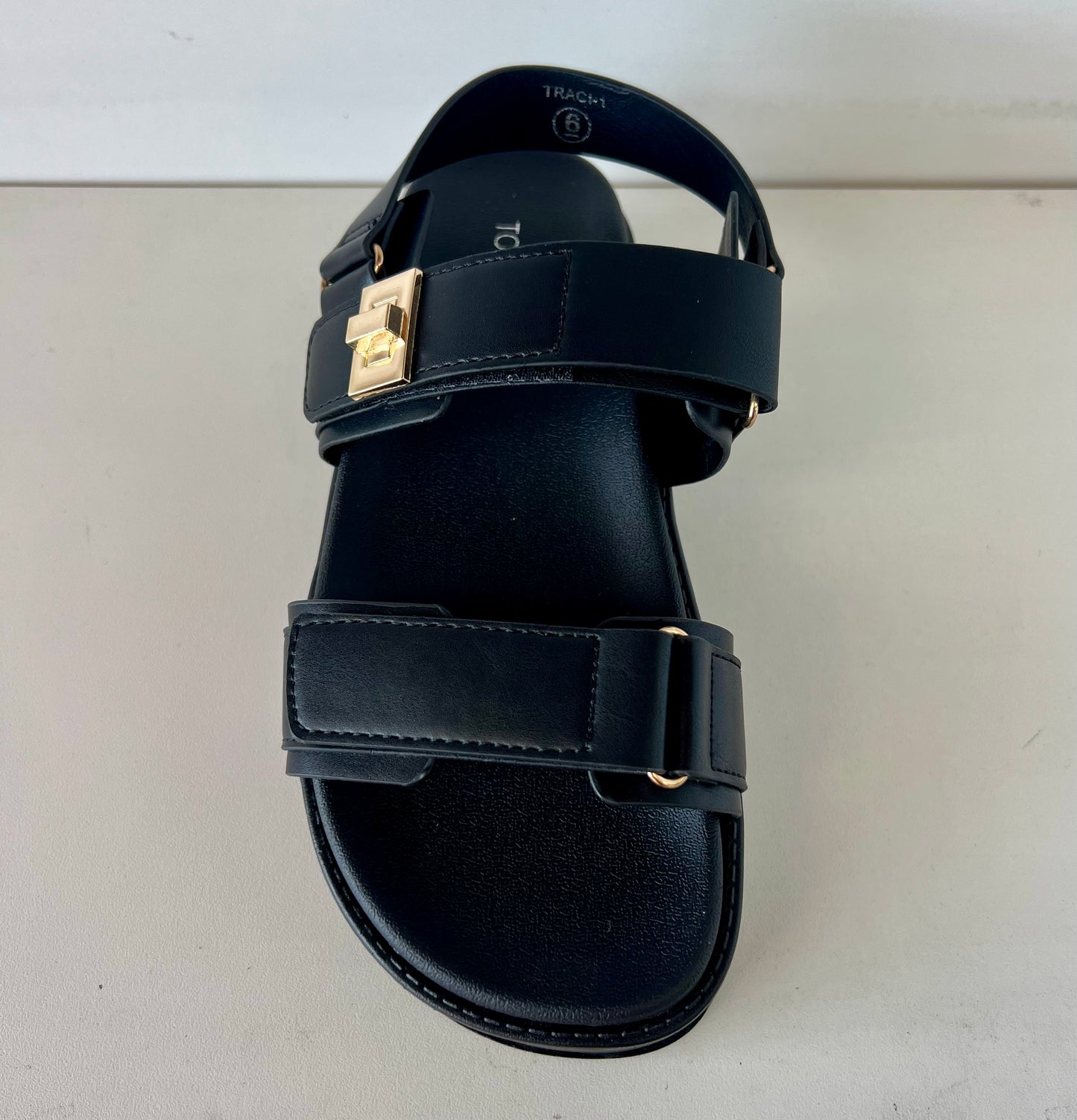 Top Moda TRACI-1 Black

- Black Double Strap Sandal
- Open Toe
- Buckle Detail
- Slingback
- Flatform Sole, Approx. 2"
