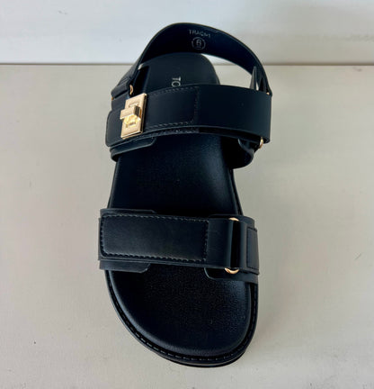 Top Moda TRACI-1 Black

- Black Double Strap Sandal
- Open Toe
- Buckle Detail
- Slingback
- Flatform Sole, Approx. 2"
