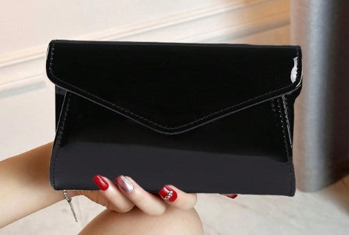 ZOEY PATENT LEATHER CLUTCH BAG BLACK