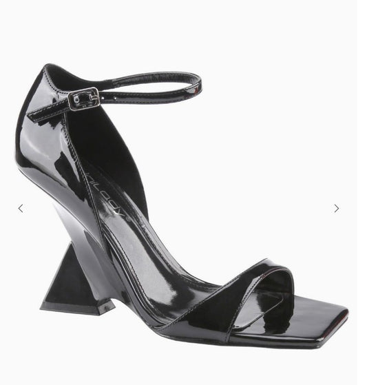 CROSSHEL-2 BLACK PATENT LEATHER SCULPTED WEDGE