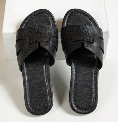 ESPRESSO BLACK FAUX LEATHER FLAT SLIP ON SLIDE ROUND OPEN TOE SANDAL WITH WOVEN DESIGN RUNS SLIGHTLY WIDE