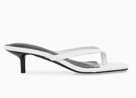 FLORELLA WHITE FAUX LEATHER SPLIT TOE KITTEN HEEL SLIP-ON MULE SANDALS