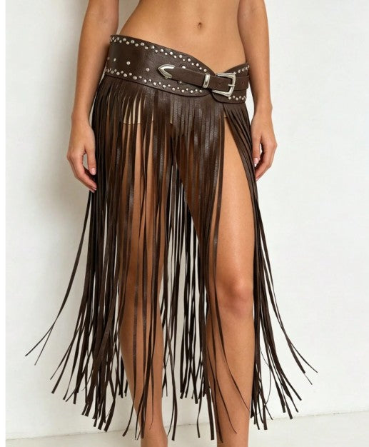 FILLY BROWN FAUX LEATHER BELT WITH STUDS AND LONG ALL AROUND FRINGE