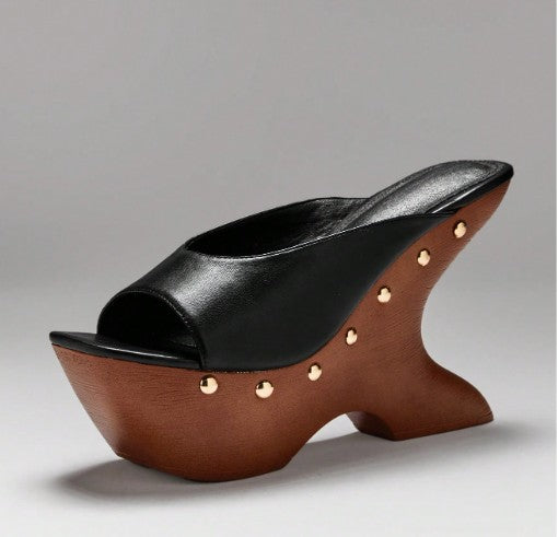 MACI BLACK FAUX LEATHER PLATFORM MULE SLIP ON SANDAL WITH SCULPTED PLATFORM CUT OUT  WOOD LOOK WEDGE BASE