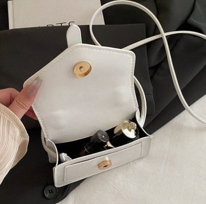MORGAN WHITE FAUX LEATHER CROSS BODY BAG WITH GOLD BUCKLE DETAIL