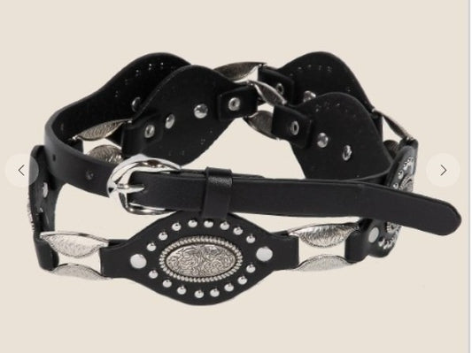 PATSY BLACK FAUX LEATHER WESTERN BELT WITH SILVER CONCHO DETAIL