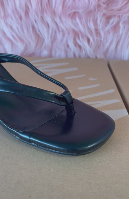 CONTRADICTION BLACK Kitten Heel