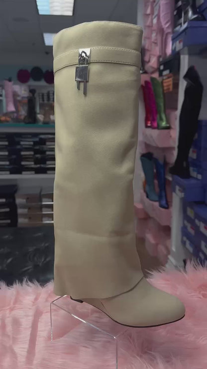 I AM THE ONE/2024 Sand Beige Faux Suede Sleeve Boot Knee High