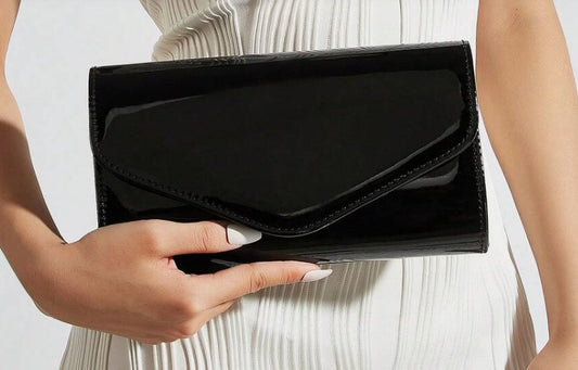 RONNIE BLACK PATENT LEATHER CLUTCH BAG BLACK