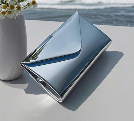 ZOEY SILVER PATENT LEATHER CLUTCH BAG