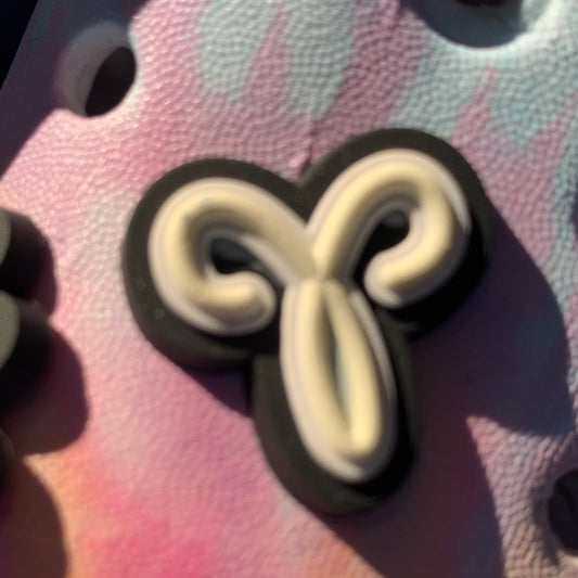 a close up of a pair of scissors 